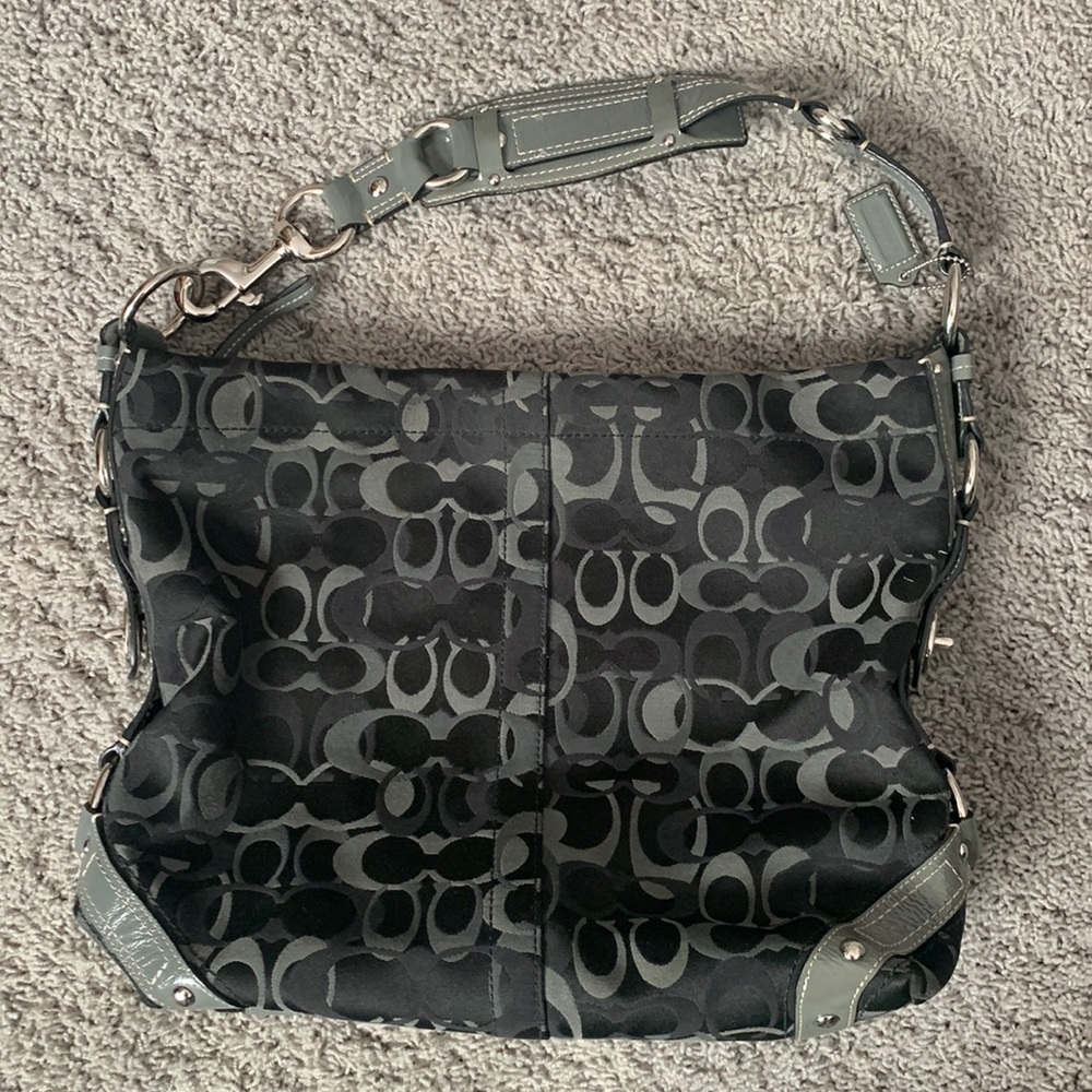 Coach Rare Largest Carly Hobo Bag J0926-F13981